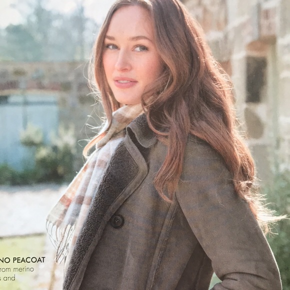 CELTIC & CO. Silver beige scarf. - Picture 2 of 7